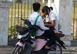 មានស្នេហាក្នុងវ័យសិក្សាពិតជាមិនល្អមែនហ៎?