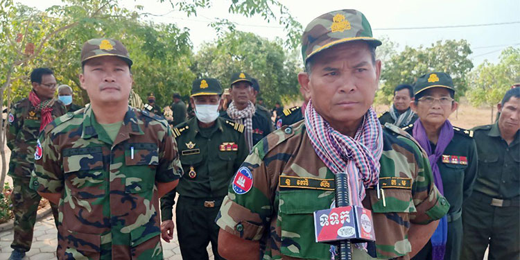 ឯកឧត្តមឧត្តមសេនីយ៍ឯក ពៅ ស៊ា ណែនាំពីវិធានការបង្ការ និងការពារពីជំងឺកូវីដ១៩ ដល់បងប្អូនយោធិនពិការក្នុងមជ្ឈមណ្ឌលអភិវឌ្ឍន៍យោធិនពិការគូលែន ៣១៧សៀមរាប