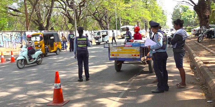 សមត្ថកិច្ចចរាចរណ៍ផ្លូវគោកខេត្តសៀមរាប ចាប់ផ្ដើមអនុវត្តន៍ការរឹតបន្តឹងច្បាប់ចរាចរណ៍ផ្លូវគោកក្នុងខេត្ត