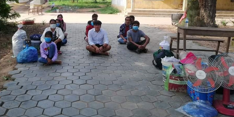 ប្រជាពលរដ្ឋចំណូលស្រុកចំនួន១៣នាក់ ត្រូវបានអាជ្ញាធរស្រុកក្រឡាញ់អនុញ្ញាតឲ្យទៅរស់នៅតាមគេហដ្ឋានរៀងៗខ្លួនវិញ បន្ទាប់ពីបញ្ចប់ការធ្វើចត្តាឡីស័ករយៈពេល១៤ថ្ងៃ