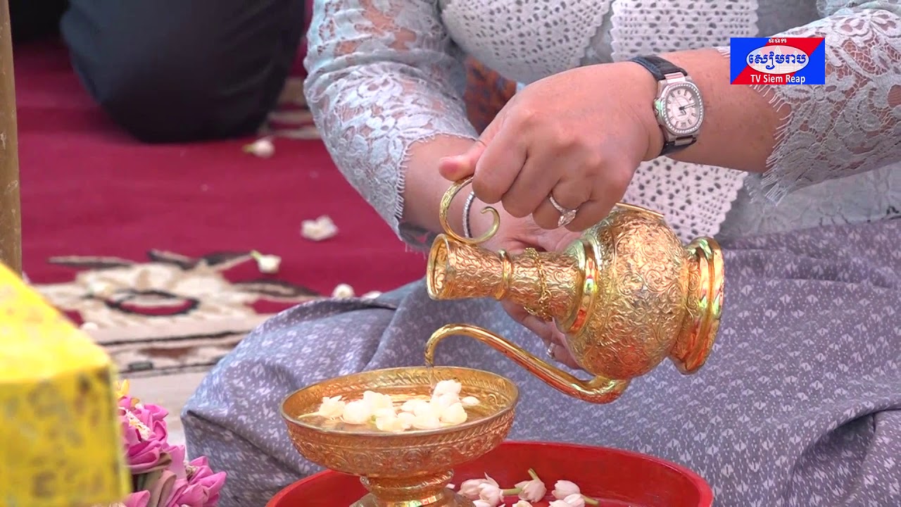 លោកជំទាវកិត្តិសង្គហបណ្ឌិត ម៉ែន សំអន បានអញ្ជើញបួងសួង សុំសេចក្តីសុខ សេចក្តីចម្រើននៅតំបន់ទេសចរណ៍ធម្មជាតិភ្នំគូលែន ខេត្តសៀមរាប