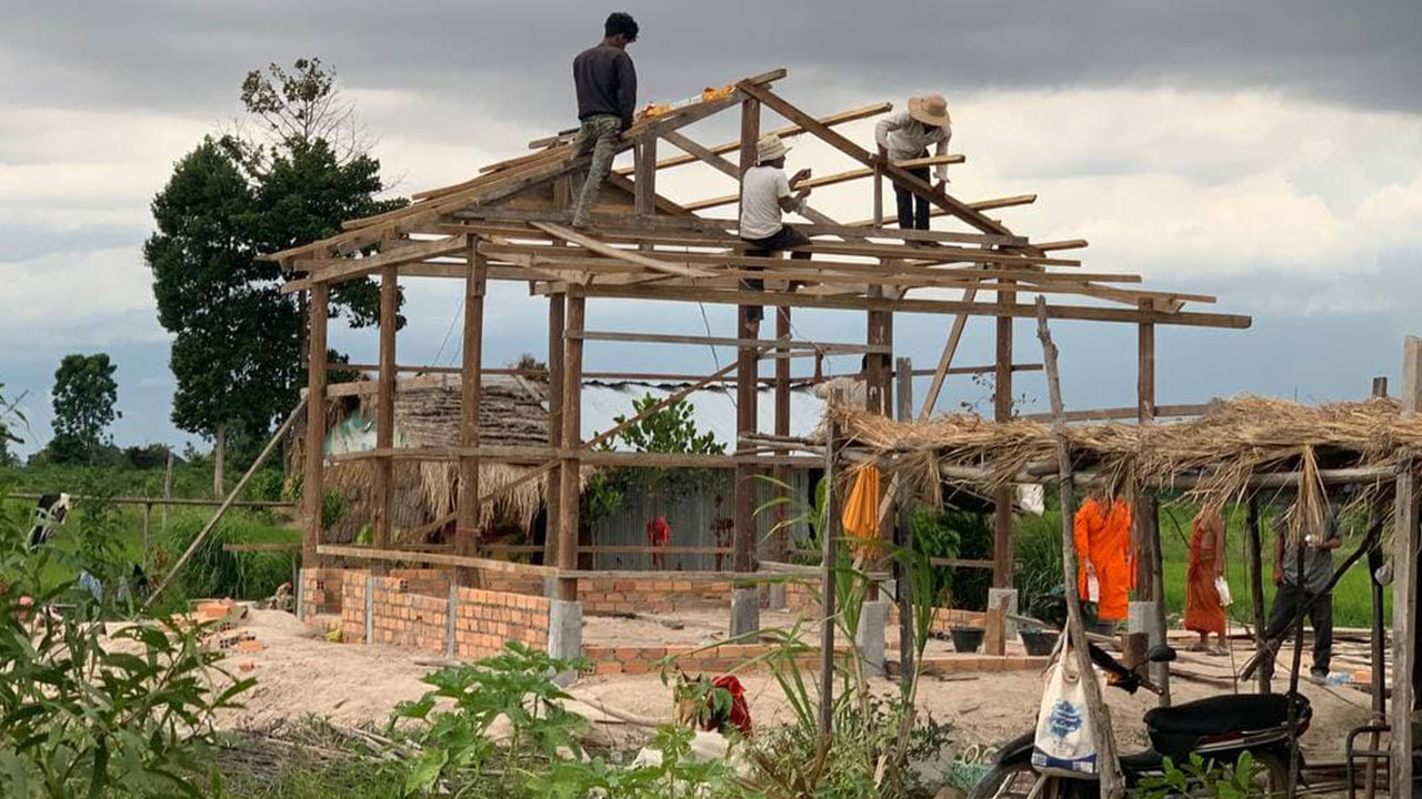 សមាគមជីវិតនិងក្តីសង្ឃឹម បានសាងសង់លំនៅឋានជូនដល់គ្រួសារមួយដែលក្រីក្របំផុតនៅភូមិលៀបចាស់ ក្នុងស្រុកអង្គរធំ