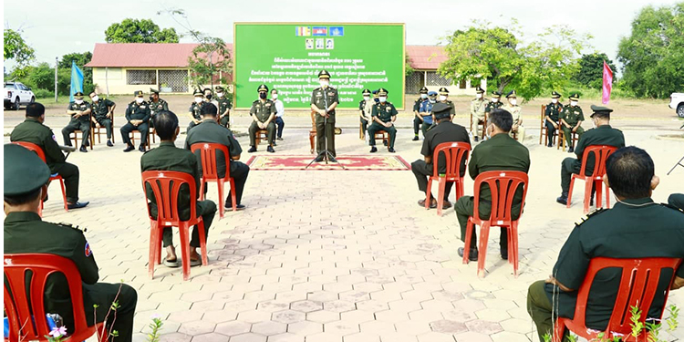 សម្តេចពិជ័យសេនា ទៀ បាញ់ ចាត់តំណាងចុះសួរសុខទុក្ខបងប្អូនយោធិនពិការ ក្នុងមជ្ឈមណ្ឌលអភិវឌ្ឍយោធិន ពិការ សម្ដេចតេជោ ហ៊ុន សែន គូលែន៣១៧ ក្នុងឱកាសនៃពិធីបុណ្យភ្ជុំបិណ្ឌ