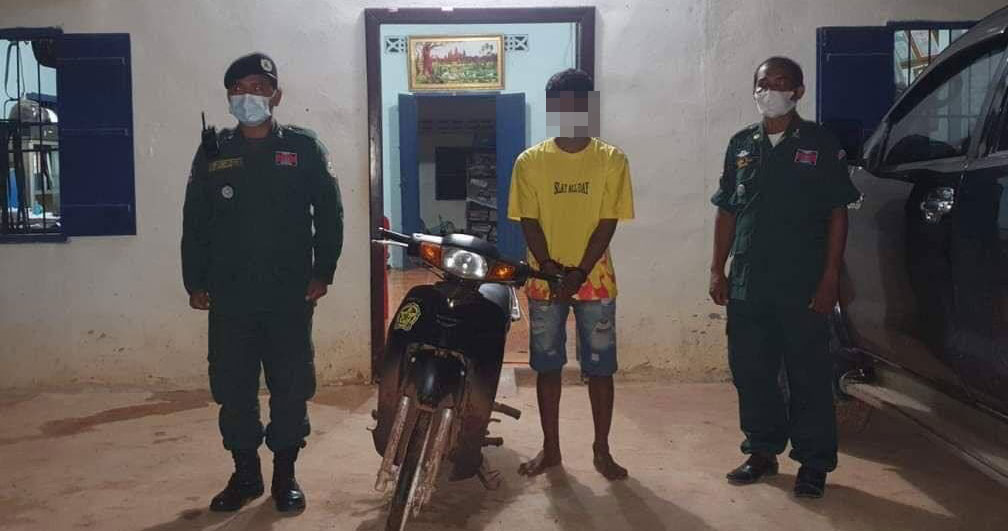 កម្លាំងនគរបាលស្រុកប្រាសាទបាគង ឃាត់ខ្លួនជនសង្ស័យម្នាក់ជាប់ពាក់ព័ន្ធករណីលួចម៉ូតូប្រជាពលរដ្ឋក្នុងក្រុងសៀមរាប