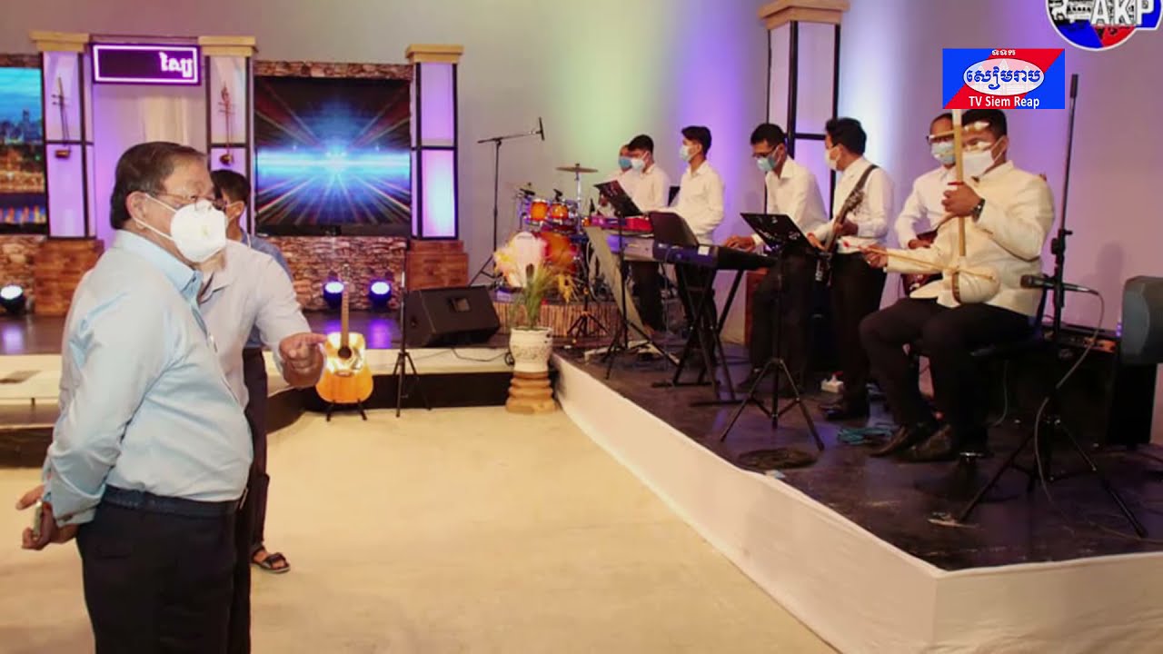 រដ្ឋមន្រី្តក្រសួងព័ត៌មាន អញ្ជើញជួបសំណេះសំណាលមន្ត្រីរាជការ និងពិនិត្យមើលដំណើរការងារផ្សព្វផ្សាយ នៅអគ្គនាយកដ្ឋានទូរទស្សន៍ជាតិកម្ពុជា