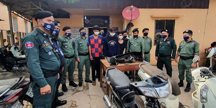 សមត្ថកិច្ចខេត្ដសៀមរាប បញ្ជូនខ្លួនជនសង្ស័យ ៣នាក់បន្ថែមទៀត ទៅតុលាការពាក់ព័ន្ធករណី ប្លន់ម៉ូតូប្រជាពលរដ្ឋ ក្នុងក្រុងសៀមរាប