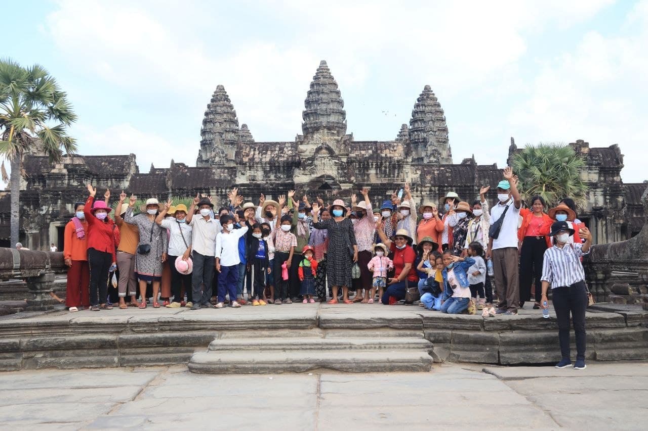 ប្រជាពលរដ្ឋសង្កាត់ក្របីរៀល ជិត៣០០នាក់មកទស្សនកិច្ចមើលការអភិវឌ្ឍ ក្នុងរមណីយដ្ឋានអង្គរ