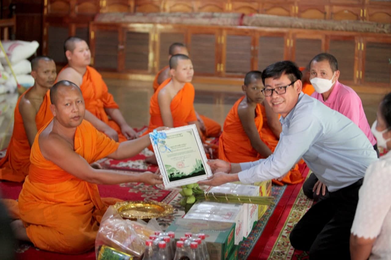 វត្តចំនួន៣ក្នុងក្រុងសៀមរាប បានប័ណ្ណសរសើរប្រតិបត្តិមេត្រីភាពបរិស្ថាន ពីក្រសួងបរិស្ថាន