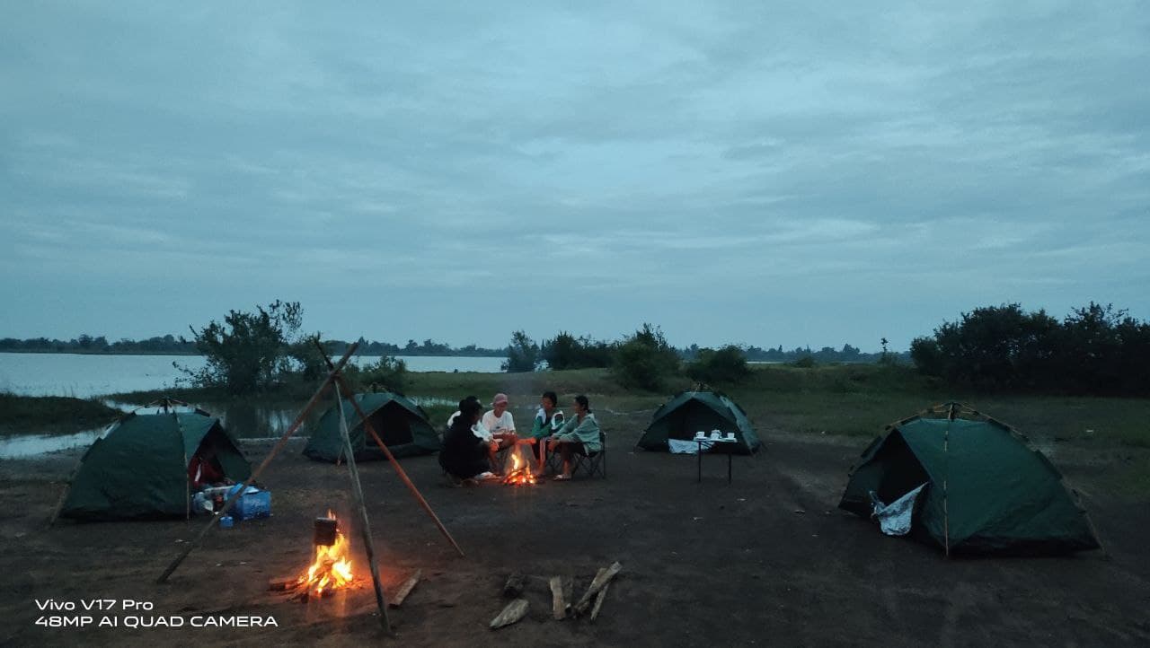 ស្រុកស្រីស្នំមានសក្ដានុពលទេសចរណ៍បែបធម្មជាតិកែច្នៃជាច្រើនកន្លែង អាចទាក់ទាញភ្ញៀវទេសចរជាតិ និងអន្តរជាតិឲ្យចូលទៅទស្សនា