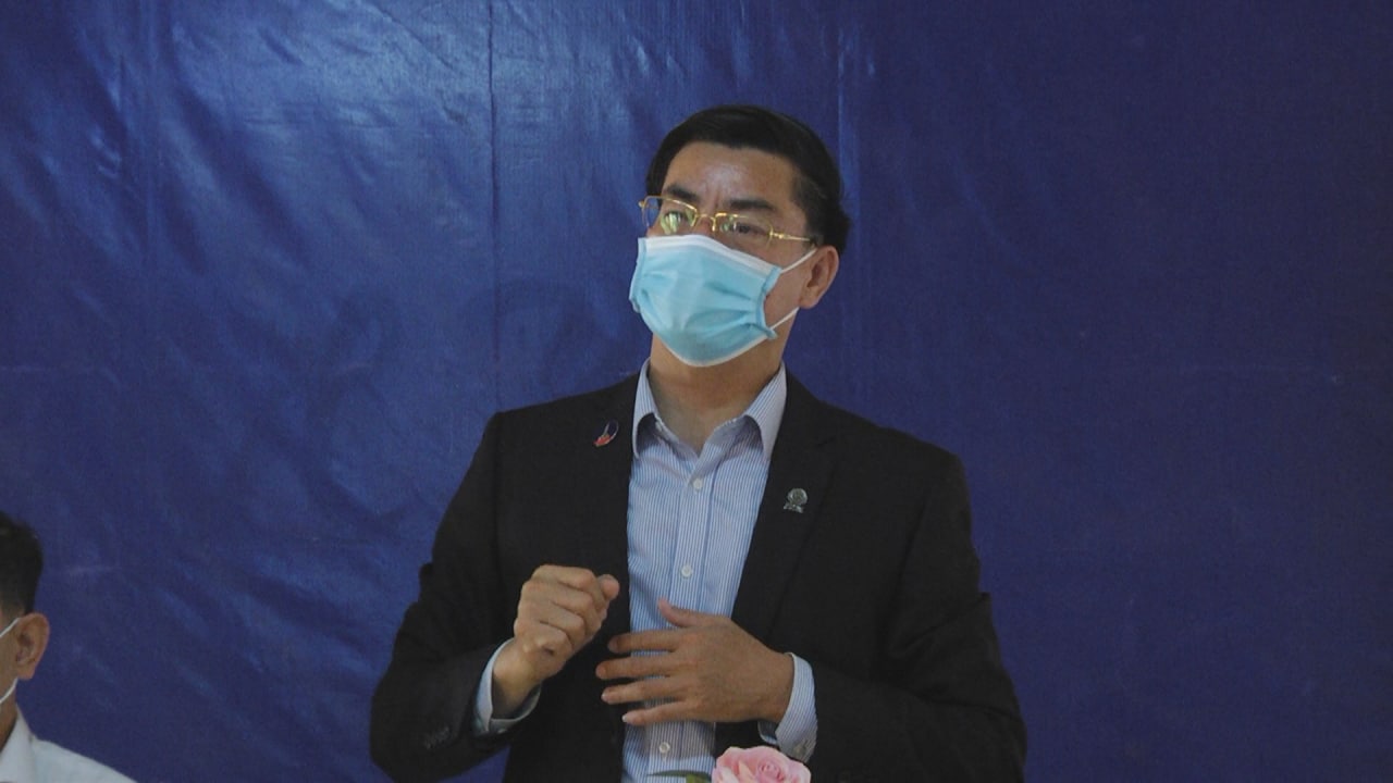 ទីប្រឹក្សាសម្ដេចពិជ័យសេនា ទៀ បាញ់ ណែនាំឱ្យសិស្សានុសិស្សក្នុងស្រុកអង្គរធំ ជៀសឆ្ងាយពីគ្រឿងញៀន និង ត្រូវចូលរួមគោរពច្បាប់ចរាចរណ៍ឲ្យបានគ្រប់ៗគ្នា