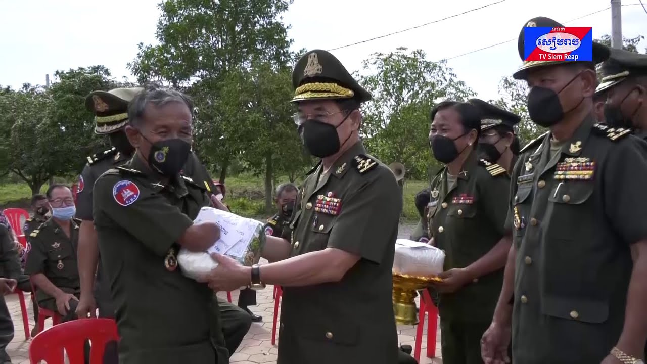 យោធិនពិការ នៃមជ្ឈមណ្ឌលអភិវឌ្ឍន៍យោធិនពិការសម្ដេចតេជោ ហ៊ុន សែន គូលែន៣១៧ ខេត្តសៀមរាប ទទួលអំណោយរបស់សម្តេចពិជ័យសេនា ទៀ បាញ់