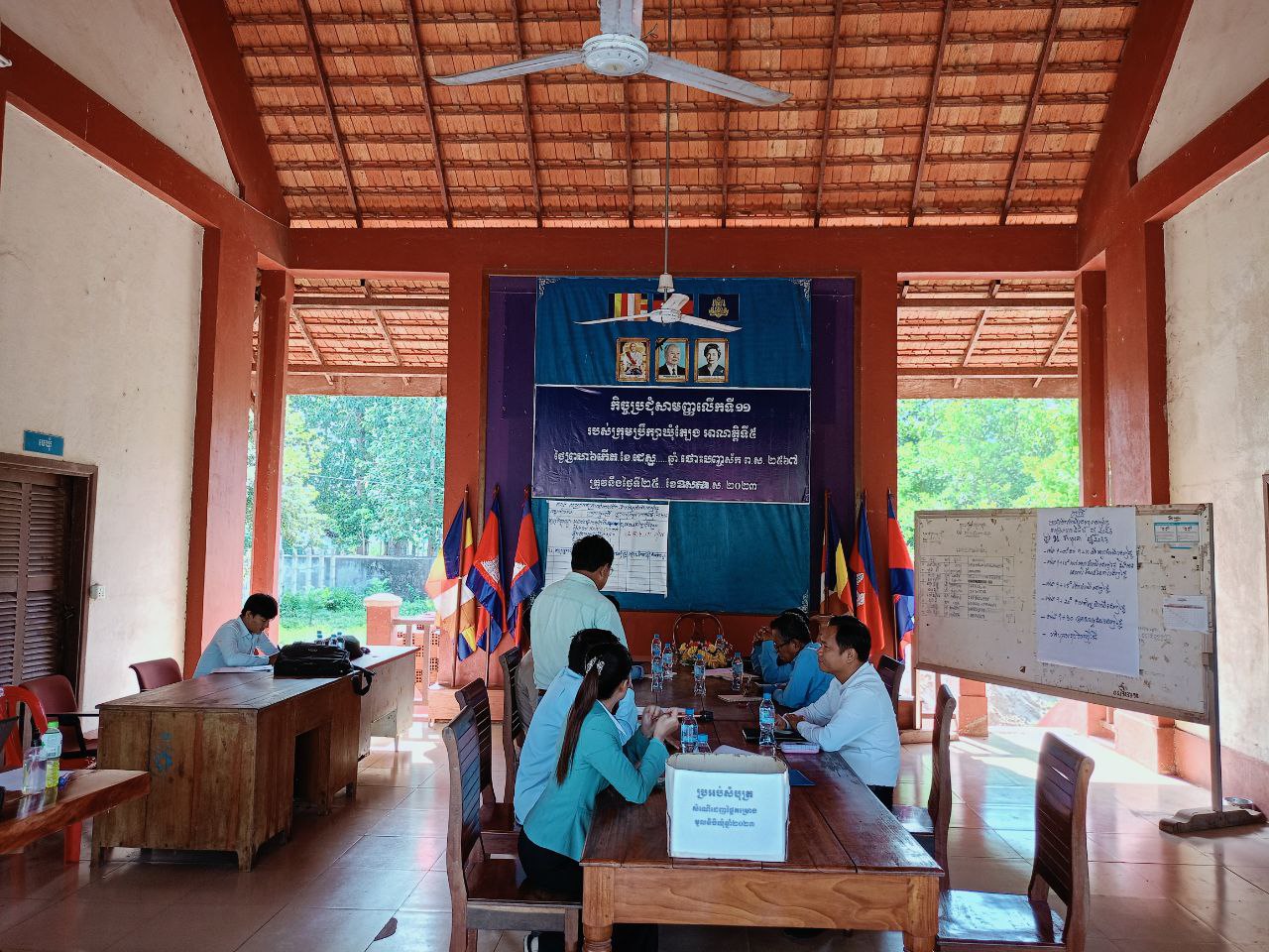 គម្រោងសាងសង់ផ្លូវបេតុងអាមេពីរខ្សែ ក្នុងឃុំចំនួន២ នៃស្រុកបន្ទាយស្រី បានប្រកាសបញ្ចប់ការដេញថ្លៃជាស្ថាពរ