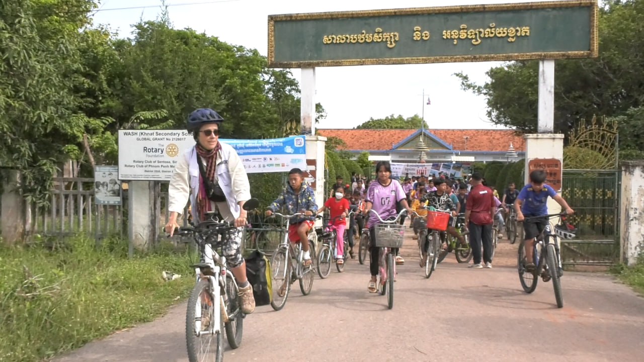 អង្គការសង្គមស៊ីវិល និងអាជ្ញាធរពាក់ព័ន្ធធ្វើយុទ្ធនាការជិះកង់ ដើម្បីលើកកម្ពស់ការអប់រំ និងជំរុញការចុះឈ្មោះកុមារឲ្យចូលរៀន ជាពិសេសកុមារដែលមានពិការភាព