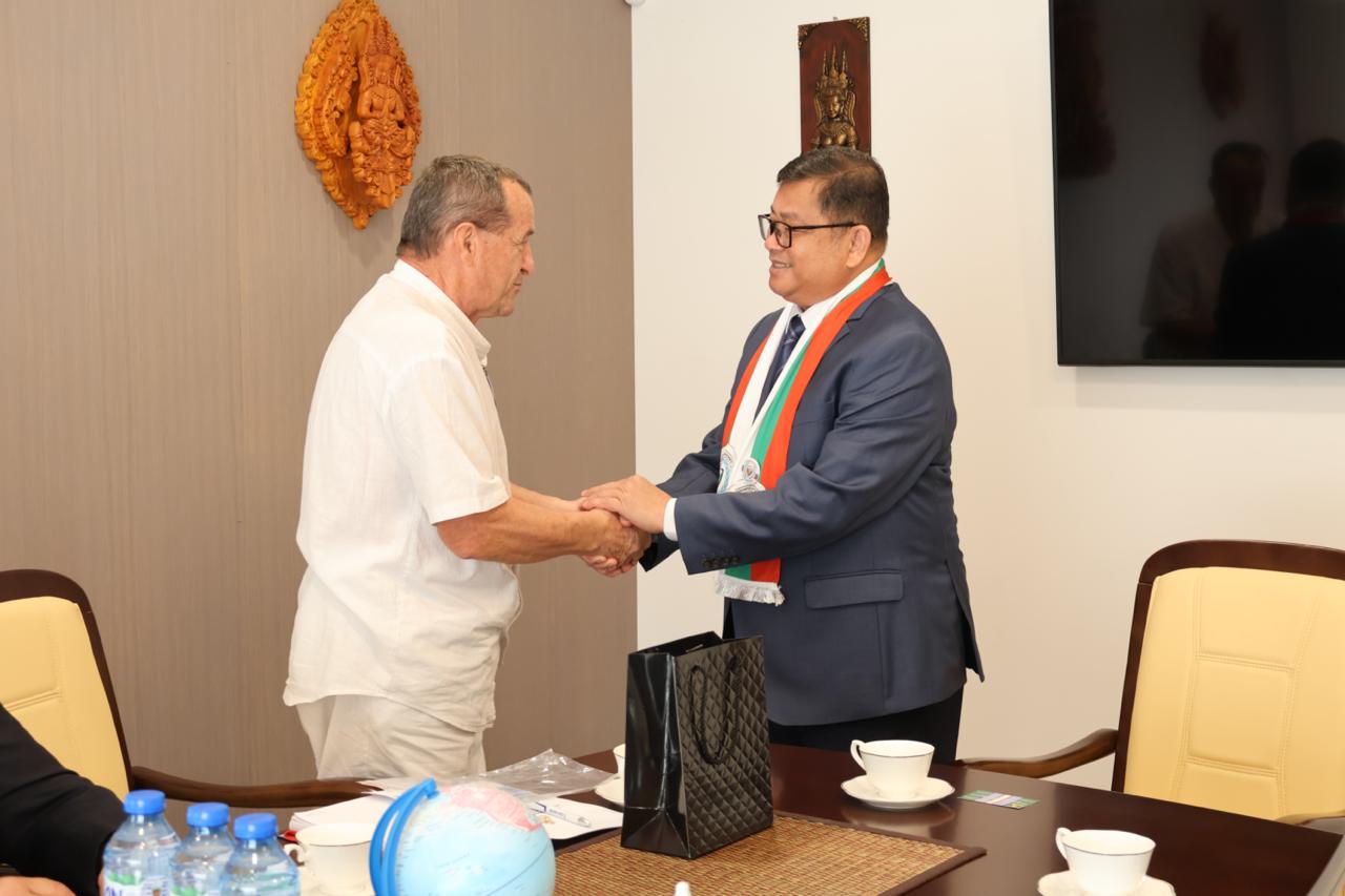 ឯកឧត្តមបណ្ឌិត ជា ច័ន្ទបរិបូរណ៍ ៖ ប៊ុលហ្គារីនឹងក្លាយជាច្រកទ្វារទៅកាន់អឺរ៉ុបសម្រាប់កម្ពុជា ខណៈដែលកម្ពុជាអាចដើរតួជាទ្វារទៅកាន់តំបន់អាស៊ានសម្រាប់ប៊ុលហ្គារី